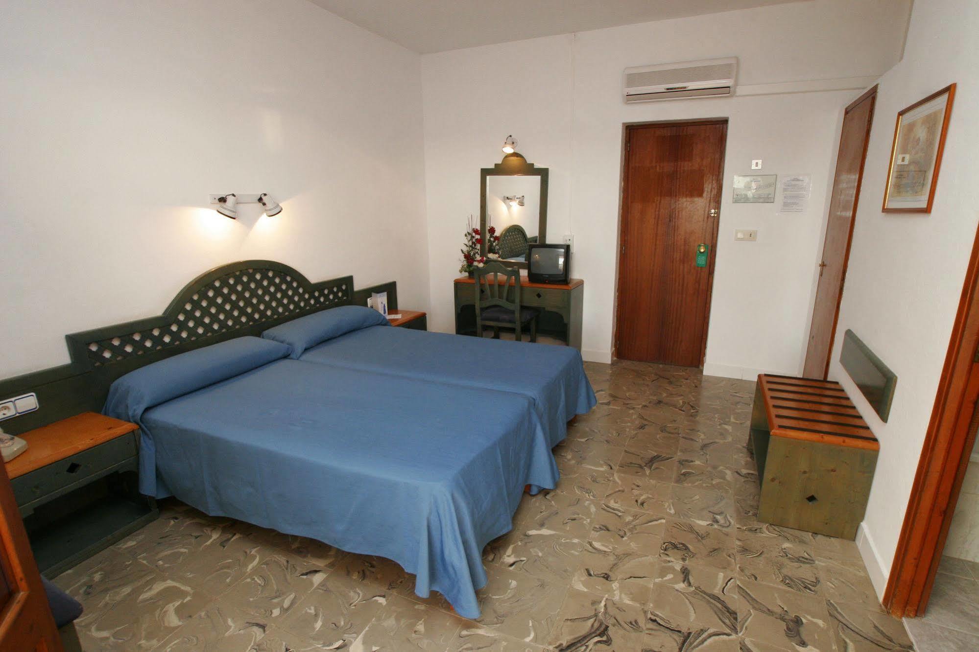Hotel Ses Savines ซานอันโตนิโอ ภายนอก รูปภาพ